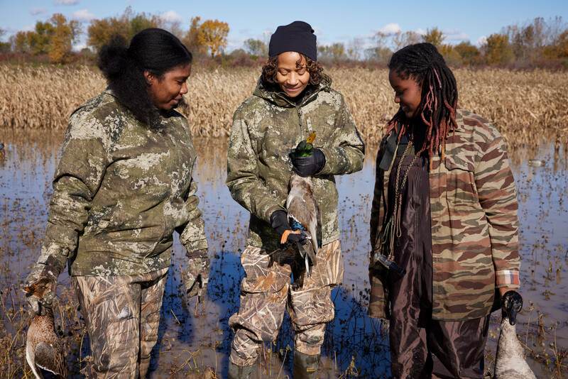 Mi duck 2women mafwa